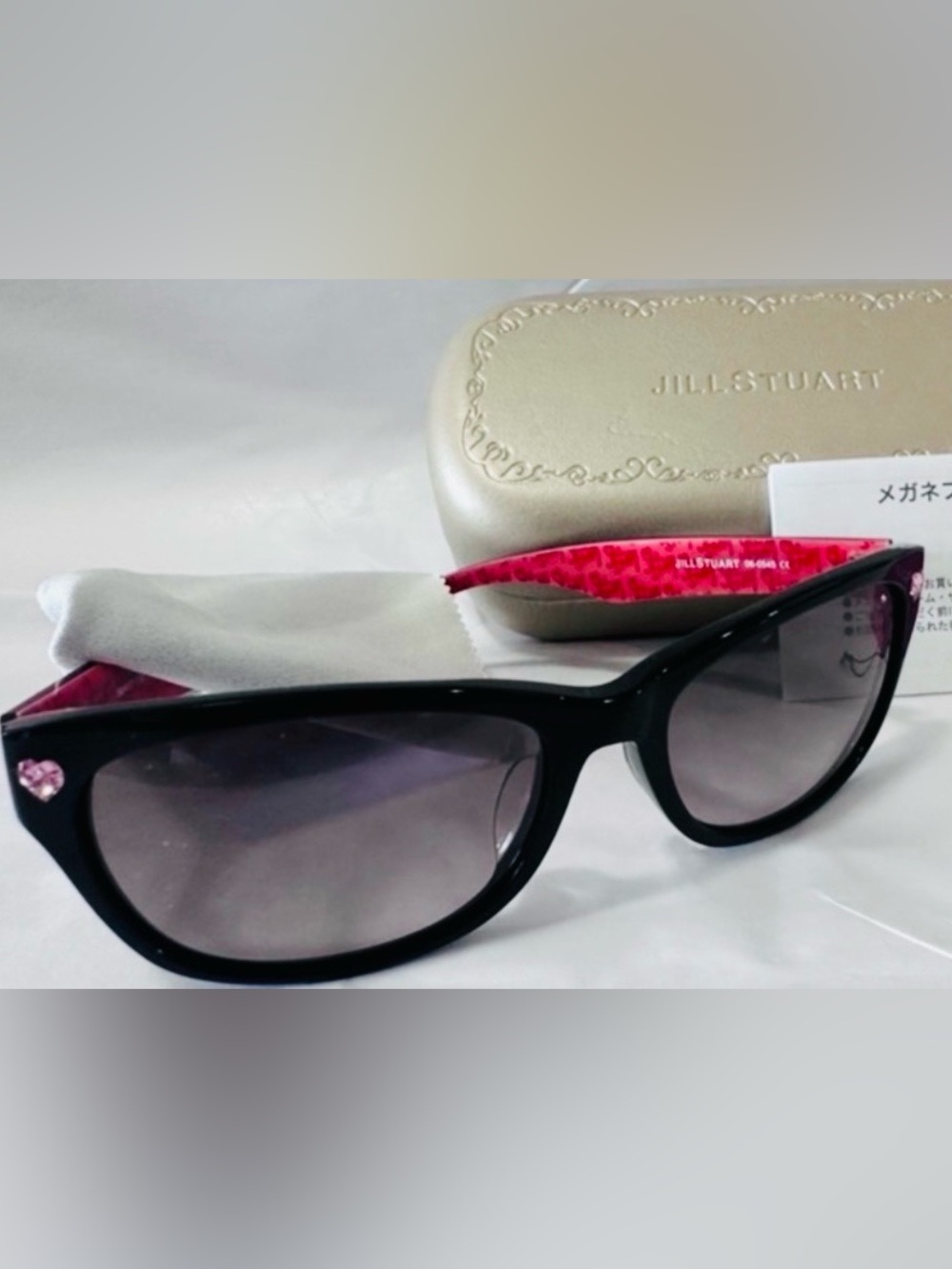 Jill Stuart jeweled Black/pink heart cat eye EUC